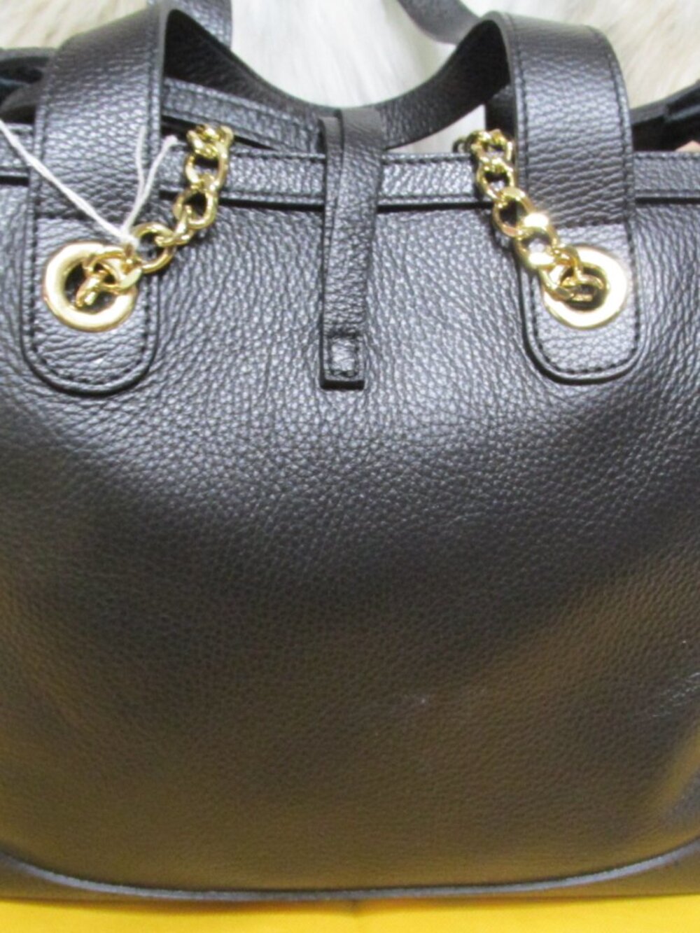 P2972-NWT Mario Valentino Sophie Medallion Black Pebble w/Dustbag - Picture 12 of 14